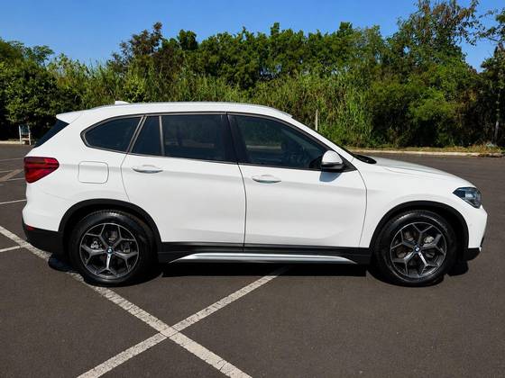 BMW X1 2.0 16V TURBO ACTIVEFLEX SDRIVE20I 4P AUTOMÁTICO BMW X1 2.0 16V TURBO ACTIVEFLEX SDRIVE20I 4P AUTOMÁTICO